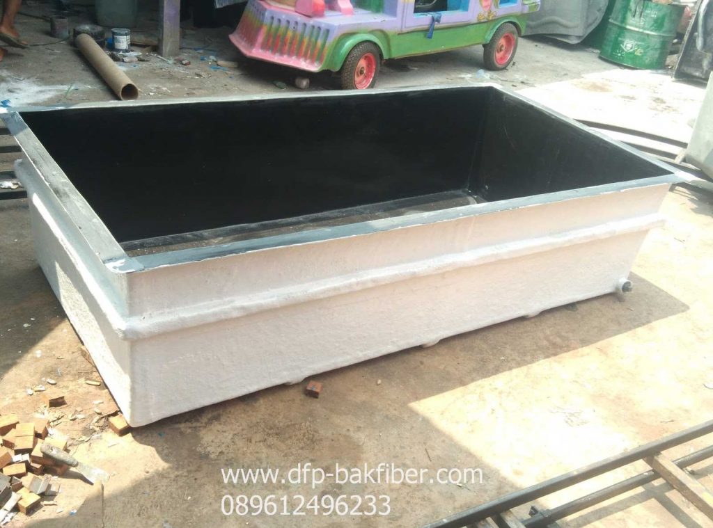 bak fiber kotak, bak fiber putih, bak fiber hitam, bak fiber, bak fiberglass, bak, kolam ikan , kolam fiber, kolam fiberglass, kolam lele, bak lele, lele boster, budidaya lele, peluang usaha, peluang bisnis,